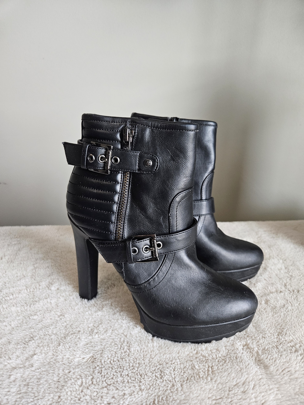 GUESS Black Quilted Buckle Platform Heeled Ankle Boots Size 6M